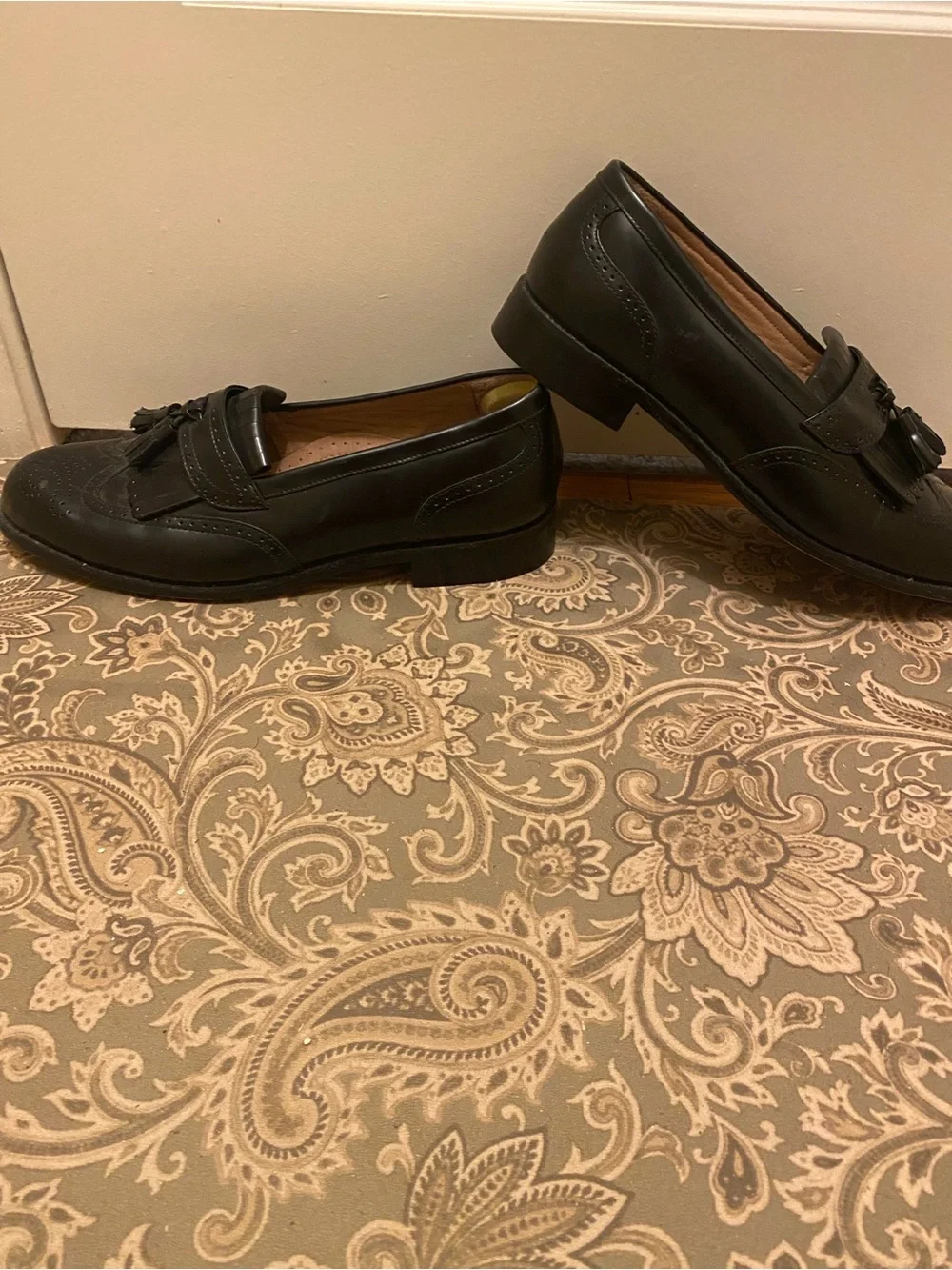 Bostonian Black Leather Tassel Kiltie Loafers